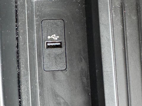 BMW 1 Series 2.0 118d Sport Euro 6 (s/s) 5dr 32