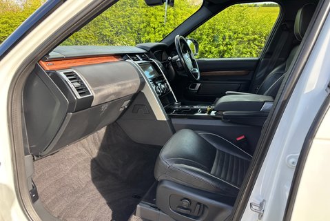 Land Rover Discovery SD6 36 Commercial HSE 13