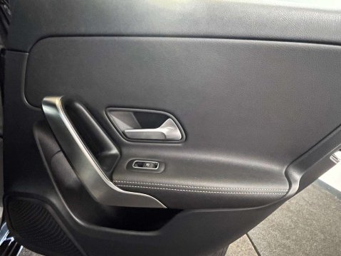 Mercedes-Benz A Class 1.3 A 180 Sport Executive Manual 5dr 28