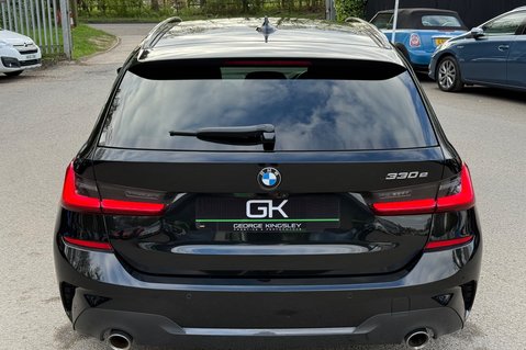 BMW 3 Series 330E M SPORT TOURING - HYBRID - APPLE CAR PLAY - 2 OWNERS - CAMERA -NEW MOT 9