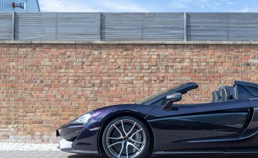 McLaren 570S Spider 31