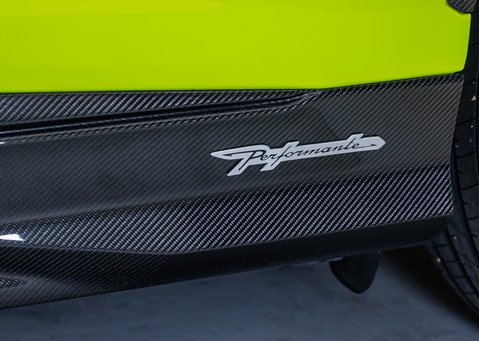 Lamborghini Urus PERFORMANTE 