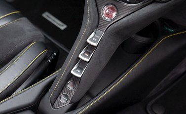 McLaren 720S Performance 17