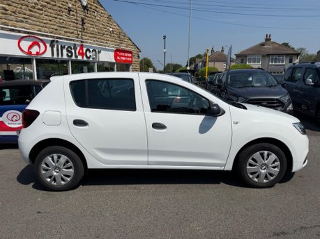 Dacia Sandero AMBIANCE SCE 8