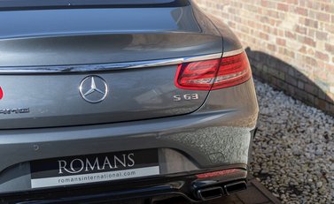 Mercedes-Benz S Class S63 Coupe 25