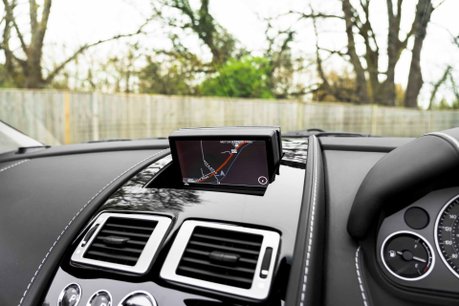 Aston Martin DBS V12 VOLANTE. FULL ASH. CARBON EXT. CERAMIC BRAKES. BANG & OLUFSEN. 11