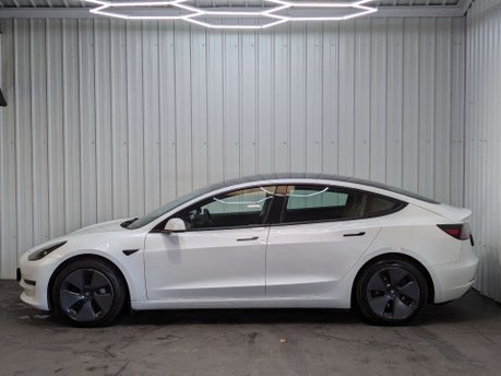 Tesla Model 3 Model 3 Long Range AWD 4WD 4dr 18
