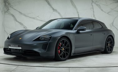 Porsche Taycan GTS SPORT TURISMO 1