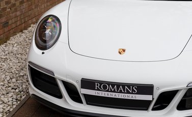 Porsche 911 Carrera GTS (991.2) 24