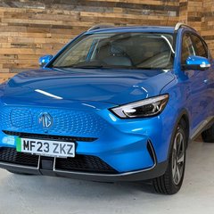 MG ZS 51.1kWh Trophy Connect SUV 5dr Electric Auto (176 ps) 1