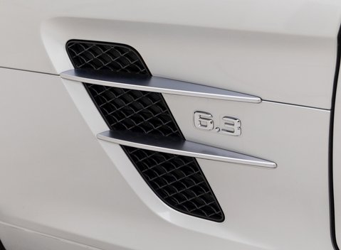 Mercedes-Benz SLS AMG 23