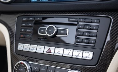 Mercedes-Benz SL Class SL63 AMG 29