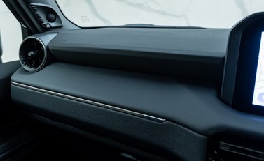 Toyota Land Cruiser Invincible 23