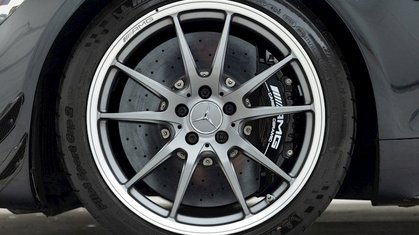 Mercedes-Benz 300 SL Gullwing sells for record 2.95 million pounds at acution 