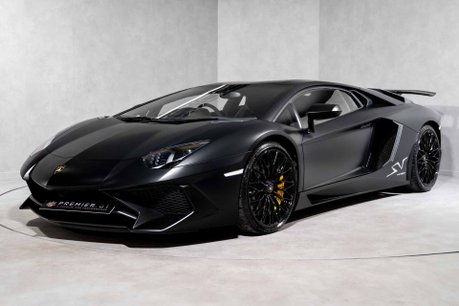 Lamborghini Aventador SV AD PERSONAM. FACTORY SATIN CARBON FIBRE EXT. COMFORT SEATS. FRONT LIFT. 3