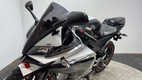 Yamaha R125 YZF 2009 20K 125CC SPORTS BIKES 15BHP NEW MOT SERVICED 19