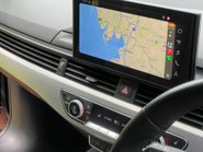 Audi A4 AVANT TFSI TECHNIK MHEV 24