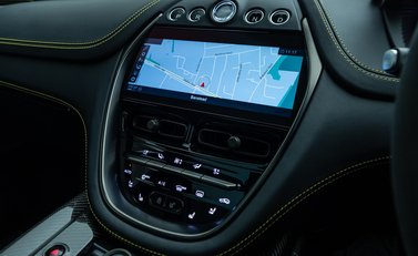 Aston Martin DBX 707 26