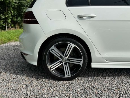 Volkswagen Golf 2.0 Golf R 4WD 5dr 13