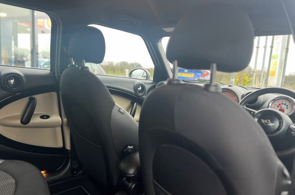 Mini Countryman COOPER D ALL4 HUGE SPEC 19