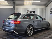 Audi RS4 4.2 FSI V8 Estate 5dr Petrol S Tronic quattro Euro 5 (450 ps) 9