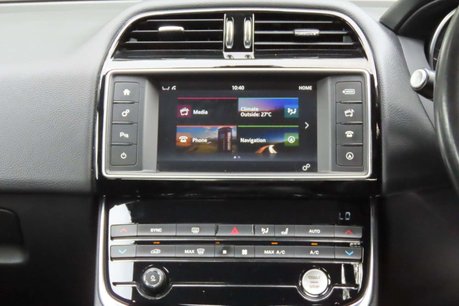 Jaguar XE 2.0d Prestige Auto Euro 6 (s/s) 4dr 11