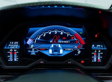 Lamborghini Aventador S LP 740-4 ROADSTER 26