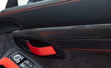 Porsche 911 (991) GT2 RS Weissach 35