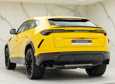 Lamborghini Urus 3