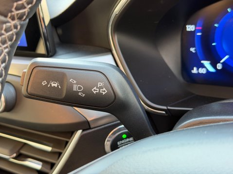 Ford Focus TITANIUM X EDITION MHEV 16