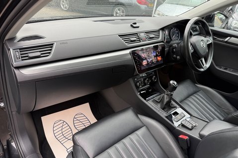 Skoda Superb SE L EXECUTIVE TDI - PANORAMIC SUNROOF  19