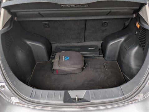 Nissan LEAF 30kWh Tekna Auto 5dr 19