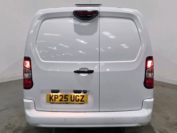 Citroen Berlingo BERLINGO XL DIESEL 1.5 Blue HDi 100ps Van Driver 7