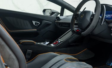 Lamborghini Huracan STERRATO 13