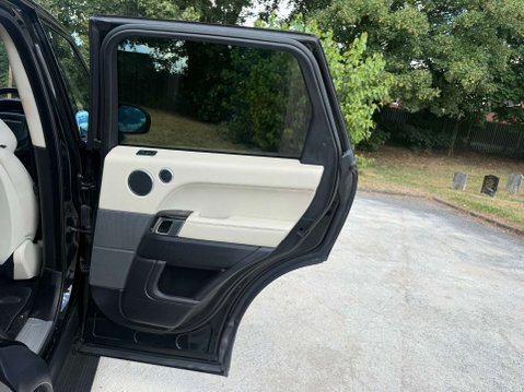 Land Rover Range Rover Sport 3.0 Range Rover Sport HSE SDV6 Auto 4WD 5dr 23