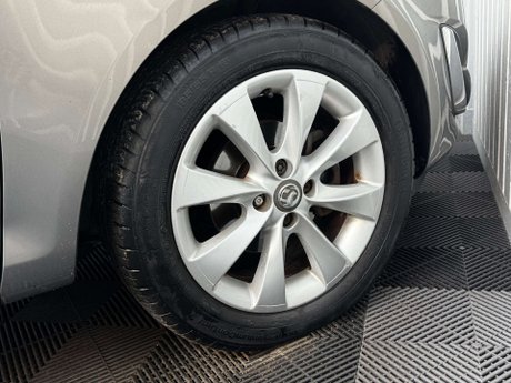 Vauxhall Corsa 1.4 16V Active Hatchback 5dr Petrol Manual Euro 5 (A/C) (100 ps) 23