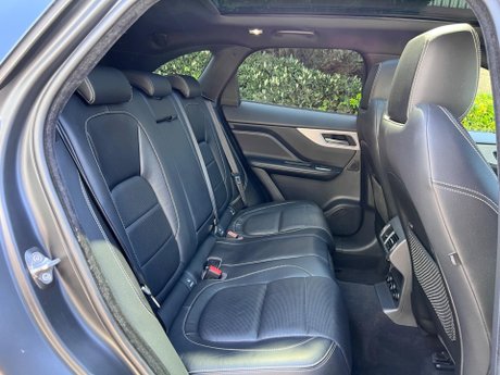 Jaguar F-Pace 2.0 D180 R-Sport Auto AWD Euro 6 (s/s) 5dr 30