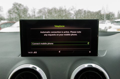 Audi Q2 TFSI BLACK EDITION 25