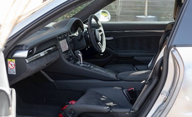 Porsche 911 GT3 RS Weissach (991.2) 14