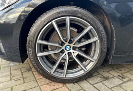BMW 3 Series 318D SPORT 14
