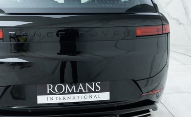 Land Rover Range Rover Sport P550e Autobiography 25