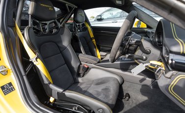 Porsche 911 (991.2) GT3 RS Weissach 12