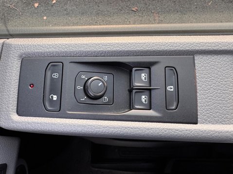 Volkswagen Transporter T32 TDI KOMBI HIGHLINE 4MOTION 33