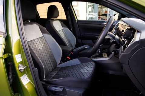 Volkswagen Taigo R-LINE TSI DSG 30