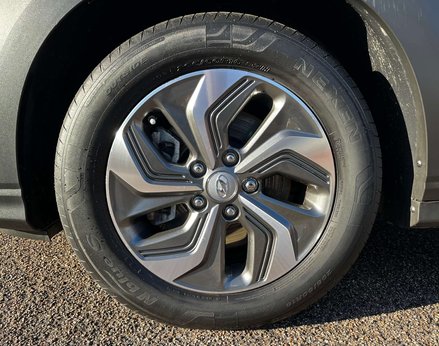 Hyundai KONA 1.6 Kona SE Connect GDi HEV Semi-Auto 5dr 12