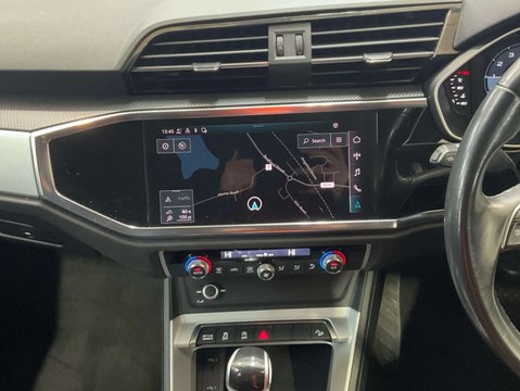 Audi Q3 1.5 Q3 Technik 35 TFSI MHEV Semi-Auto 5dr 9