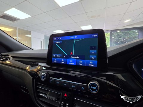 Ford Kuga 2.5 EcoBoost Duratec 14.4kWh ST-Line X CVT Euro 6 (s/s) 5dr 44
