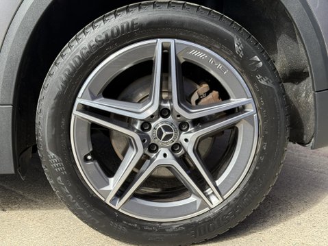 Mercedes-Benz GLA 2.0 GLA220d AMG Line (Premium Plus) SUV 5dr Diesel 8G-DCT 4MATIC Euro 6 (s/ 16