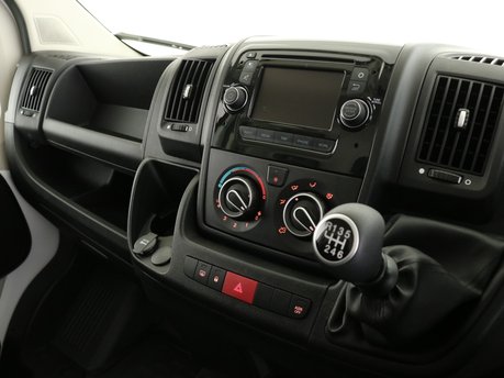 Citroen Relay 2.2 BlueHDi L3H2 Van 140ps Enterprise Pro 9
