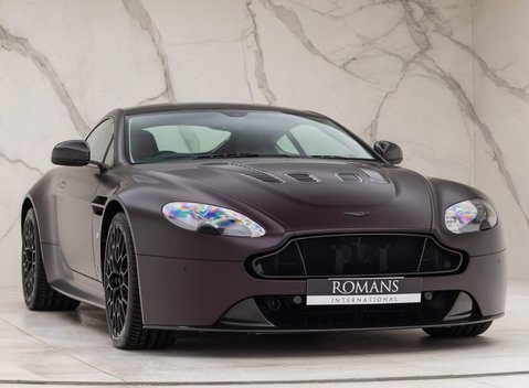 Aston Martin Vantage S V12 2
